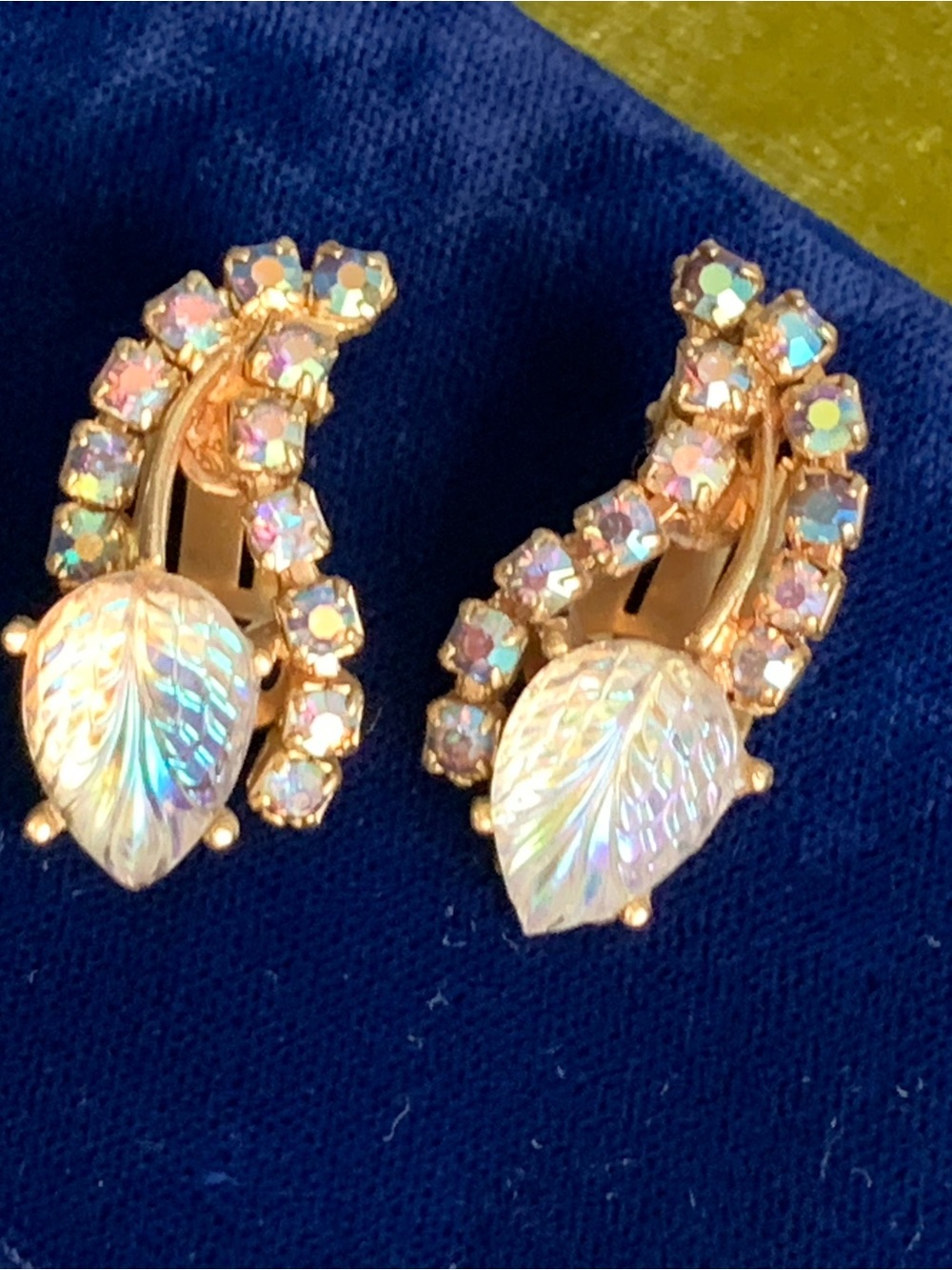 Vintage Gold-Tone Iridescent Leaf Clip Earrings - Women Jewelry